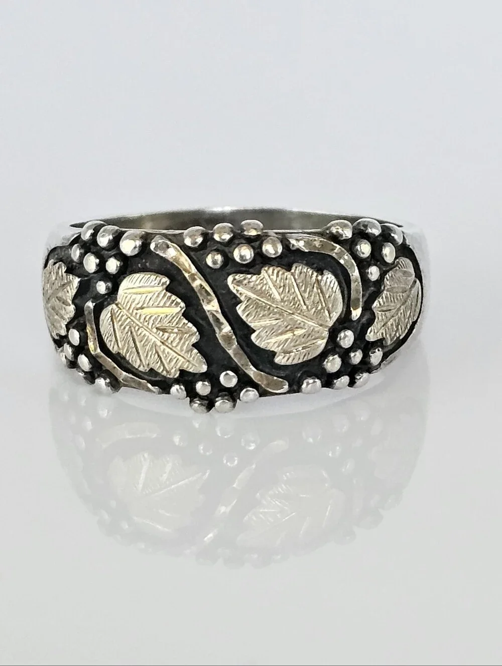 Vintage Black Hills Gold Ring Heavy Sterling Silver & Gold Leaves Size 11